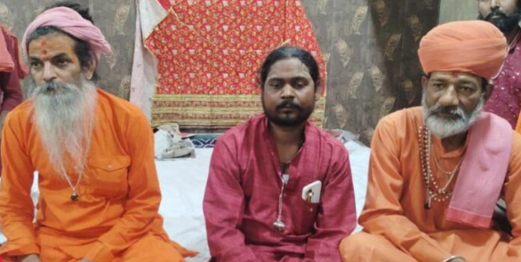 प्राचीन काली मंदिर विवाद ने पकड़ा जोर, दोनों पक्ष आमने-सामने